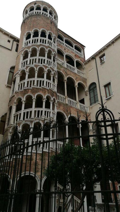 Luna Di Miele Lägenhet Venedig Exteriör bild